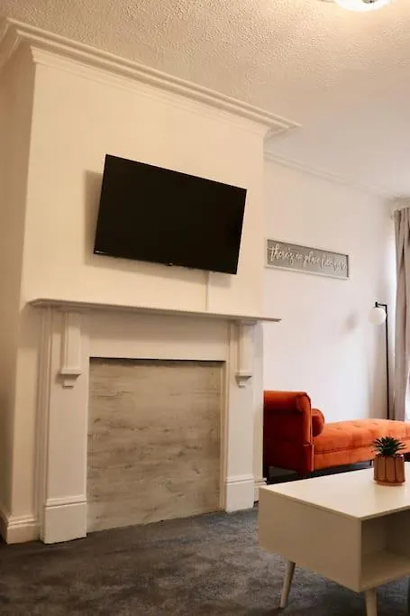 Apartament Charming 3 Bedroom Property Free Wifi & Parking Leeds