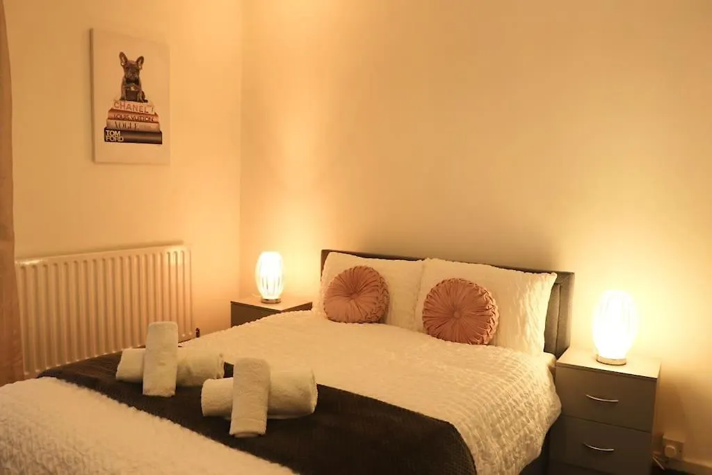 Lägenhet Charming 3 Bedroom Property Free Wifi & Parking Leeds